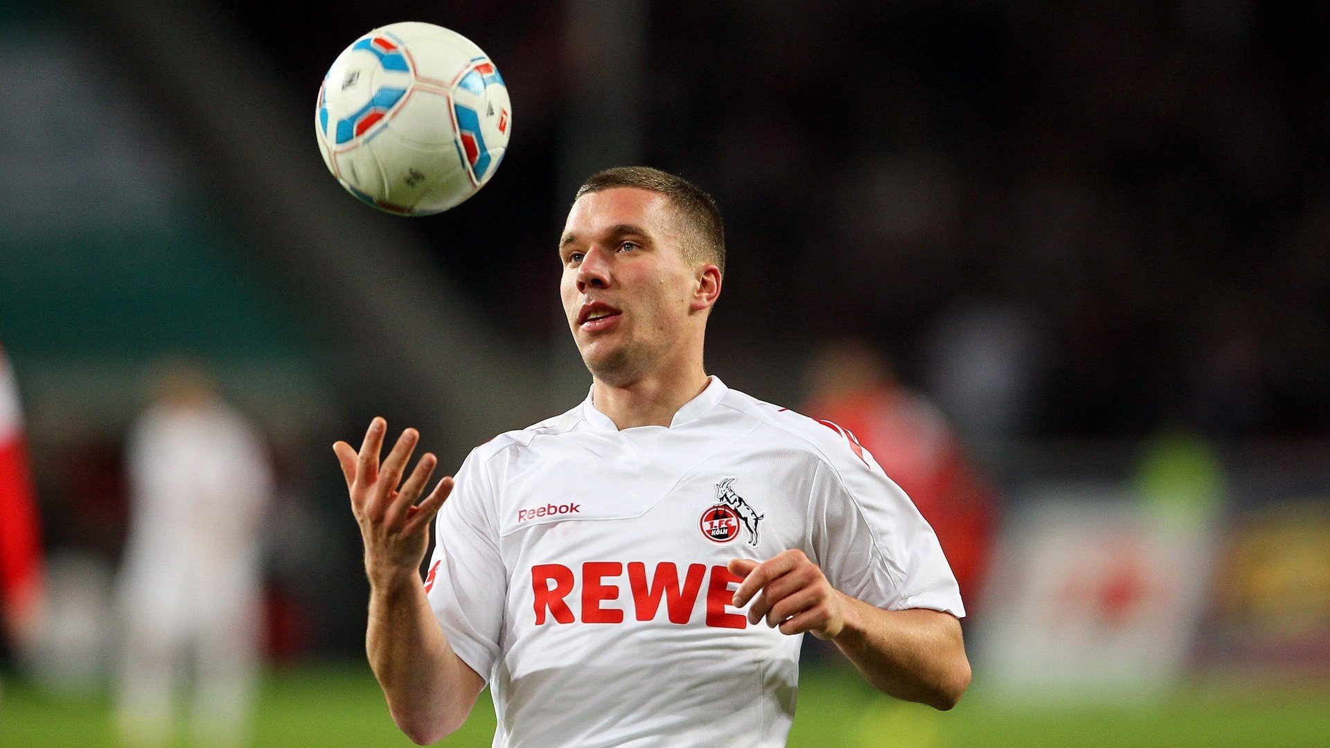 英超豪门引援:15+千万收购欧洲顶级中场,英超球队收购价格