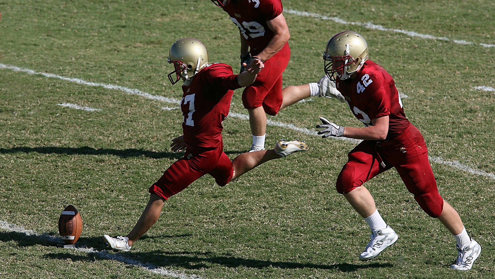 青少年足球赛事全覆盖，打造少年“足球明星孵化器”，青少年足球普及